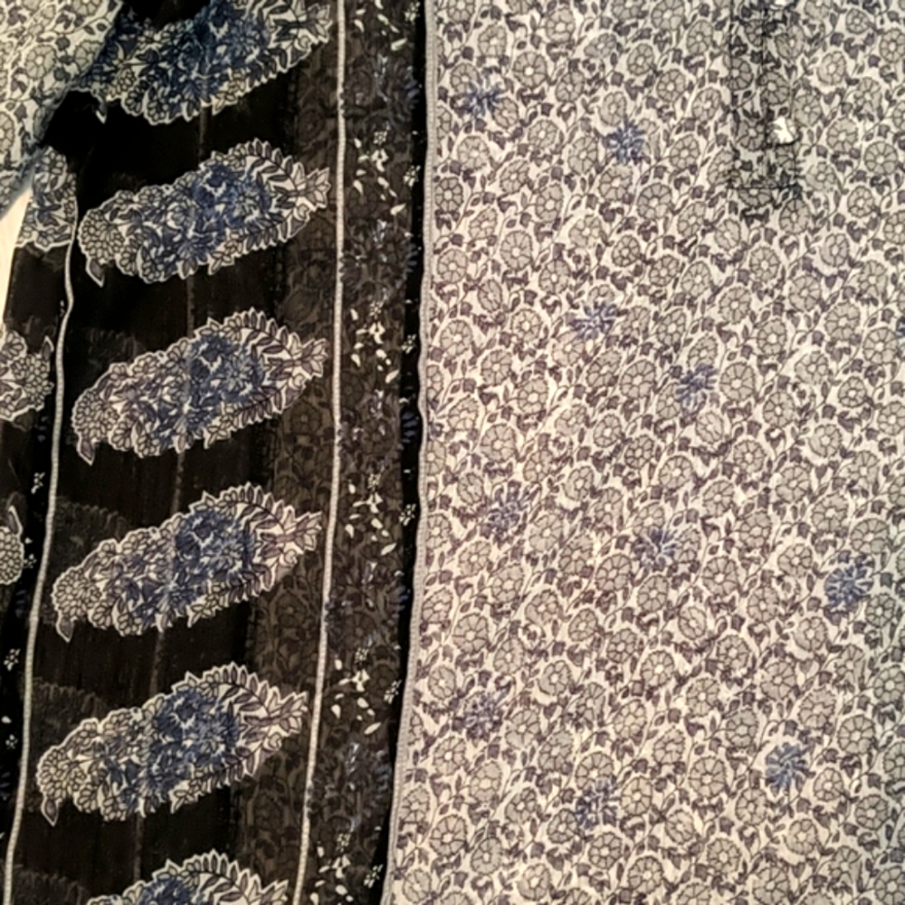 Beautiful Sheer Lucky Brand Top - Picture 4 of 6
